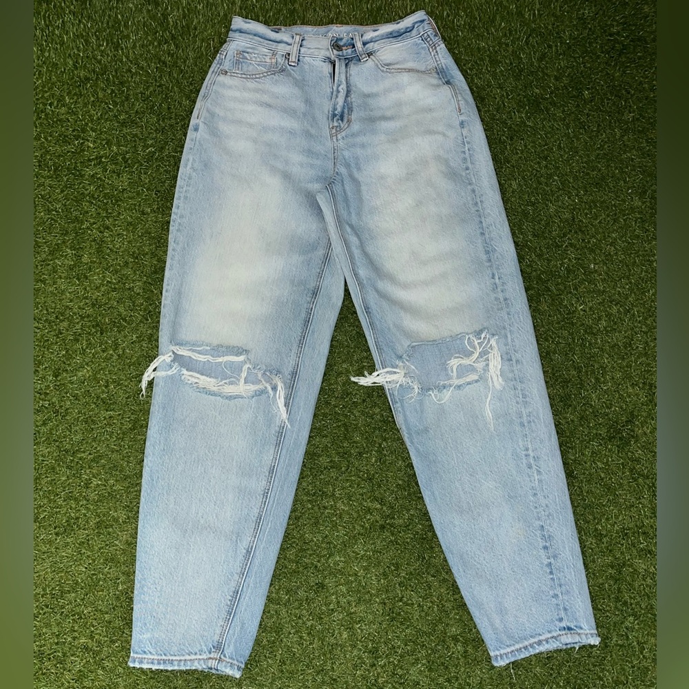 American Eagle Outfitters Light Blue Boyfriend Jeans